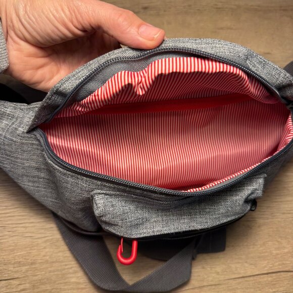 Herschel Supply Co. Herschel Pop Quiz Hip Pack - Picture 3 of 4